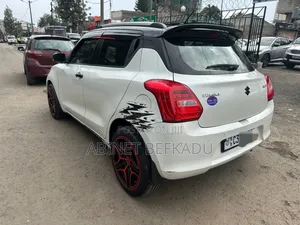 Suzuki Swift 2022 White