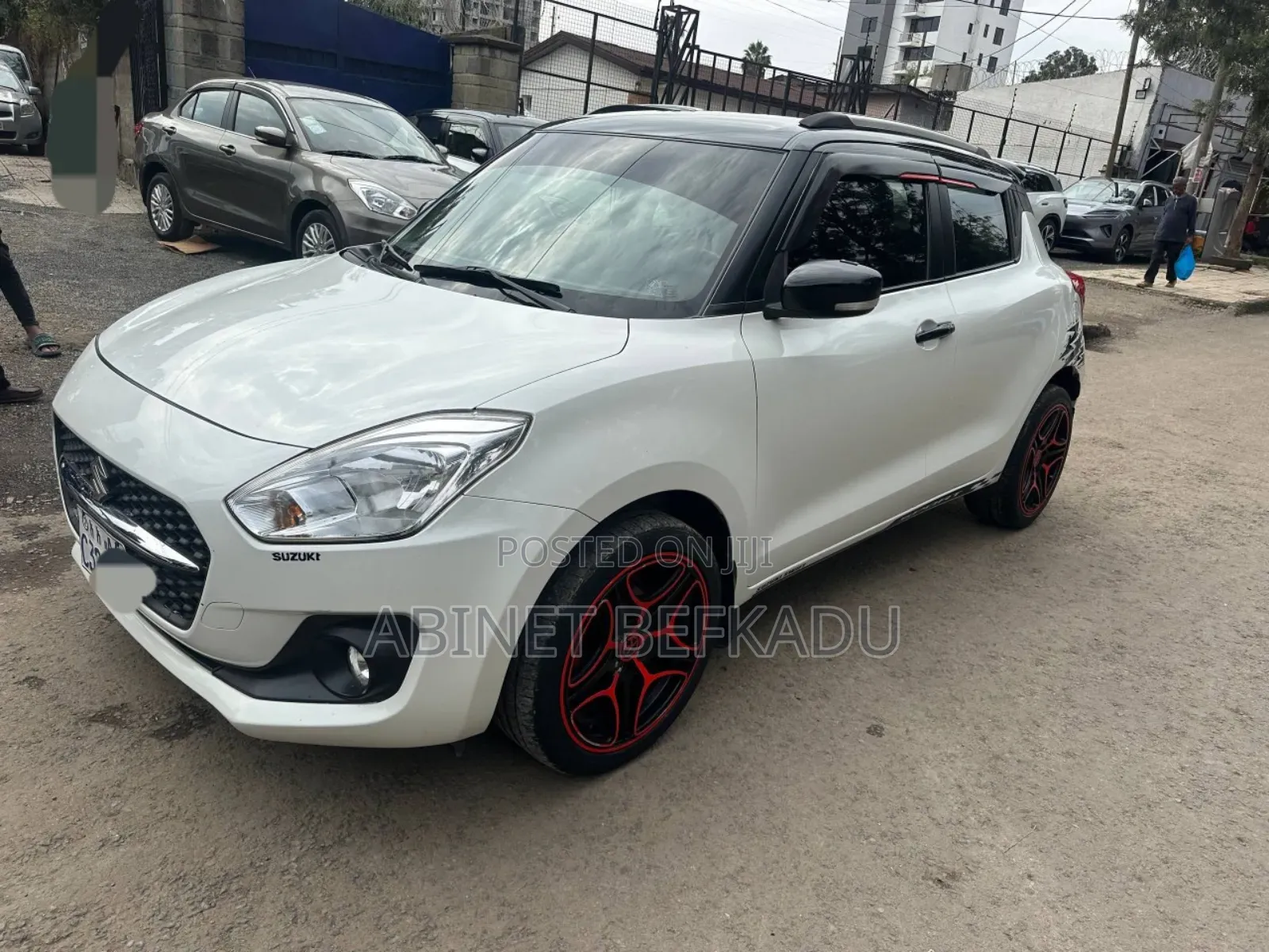 Suzuki Swift 2022 White