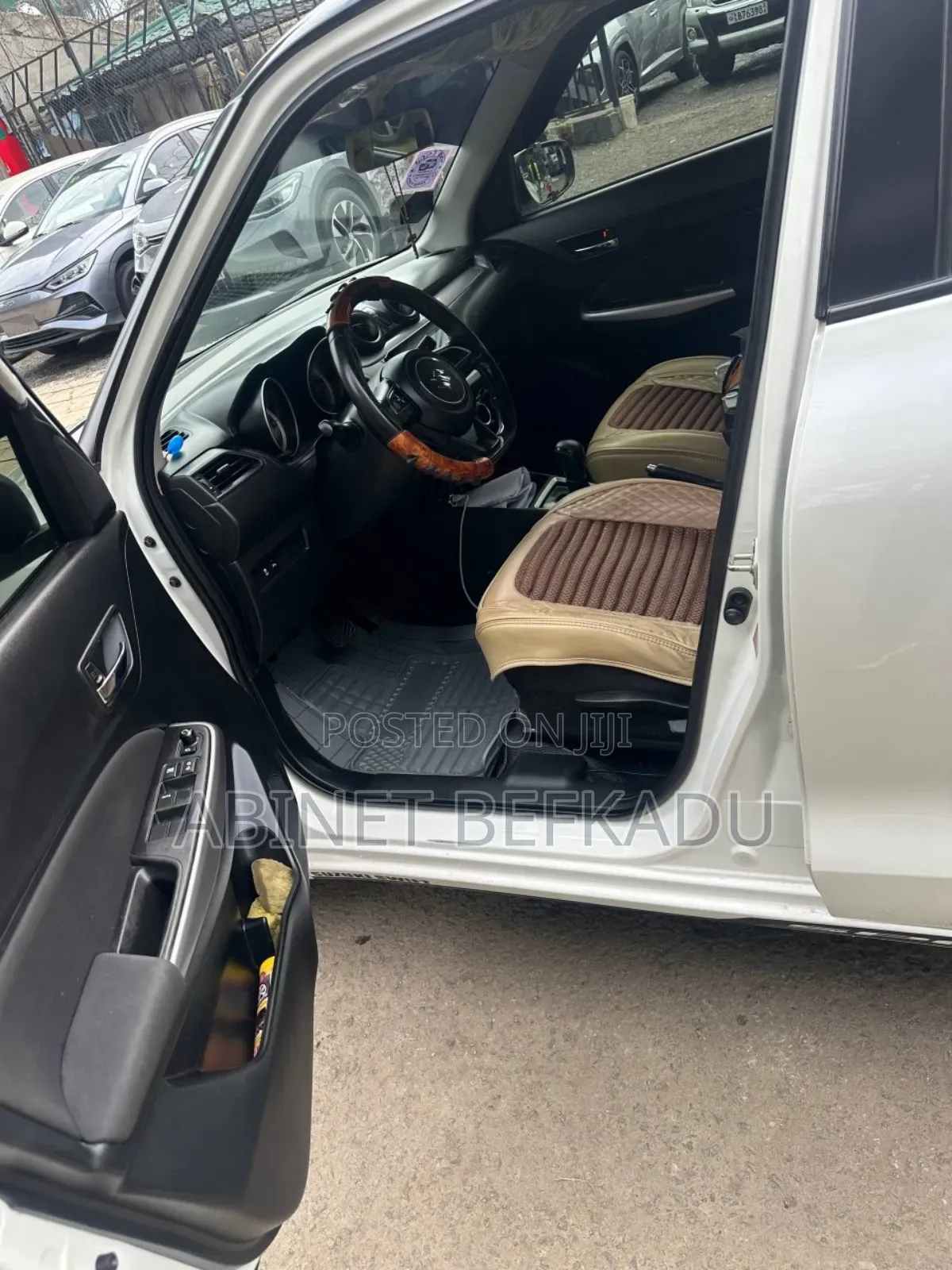 Suzuki Swift 2022 White