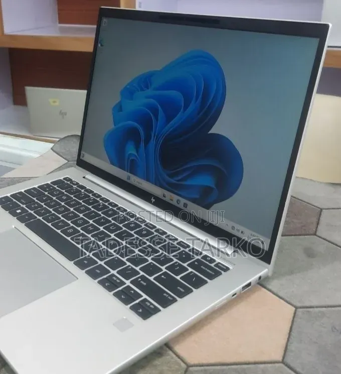 New Laptop HP EliteBook 840 G9 16GB Intel Core i7 SSD 512GB