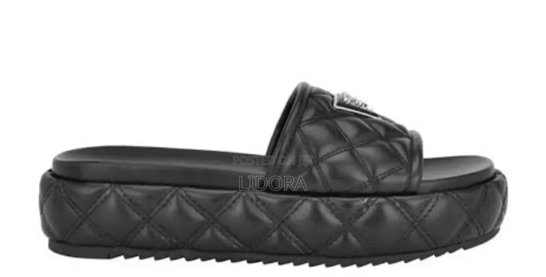 Guess Orginal USA Brand Shoes Size 38