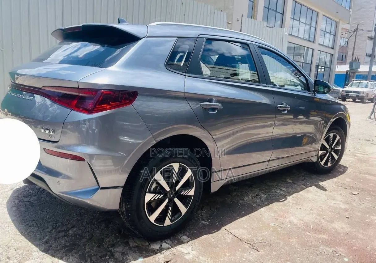 BYD E2 43 kWh 94 hp FWD 2025 Gray