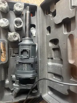 ኤር ኢምፓክት ውረንች (Air Impact Wrench / Pneumatic Impact Wrench)