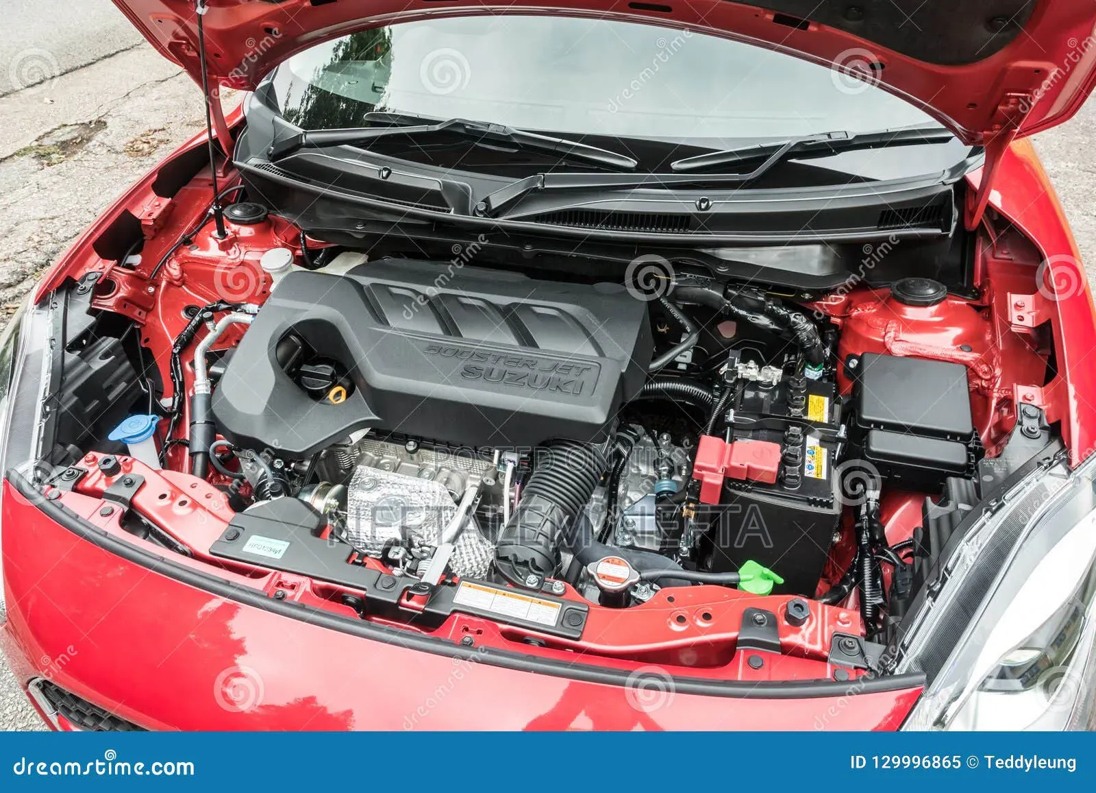 Suzuki Swift 2010 Red