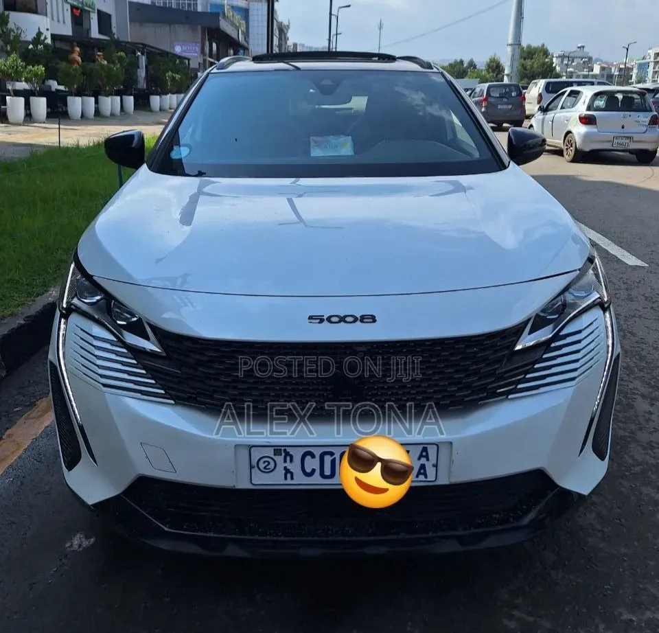 Peugeot 5008 2021 White