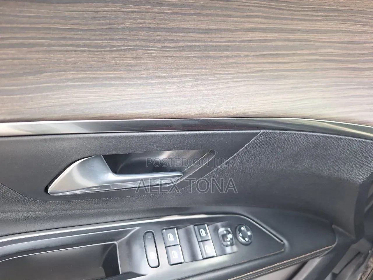 Peugeot 5008 2021 White
