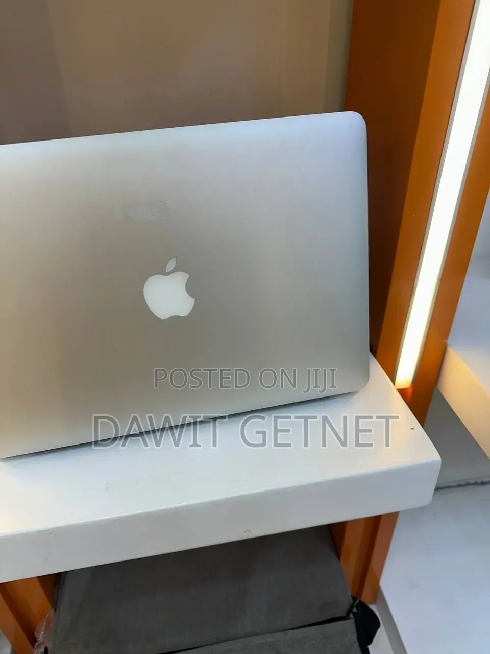 New Laptop Apple MacBook Air 2017 8GB Intel Core i5 SSD 256GB