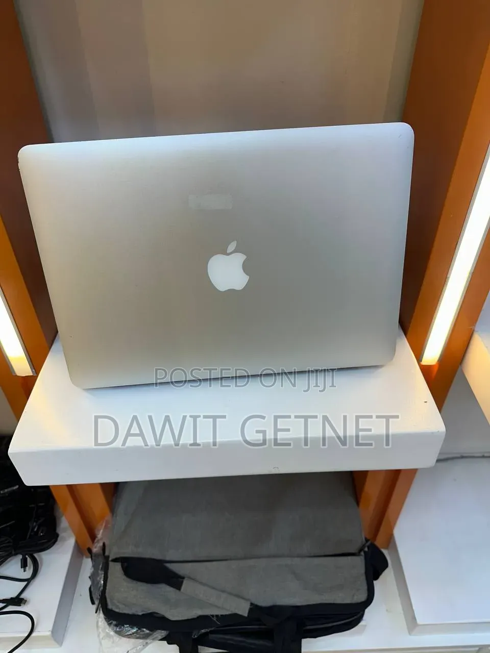 New Laptop Apple MacBook Air 2017 8GB Intel Core i5 SSD 256GB
