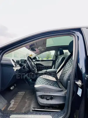 Volkswagen ID.6 2022 Blue
