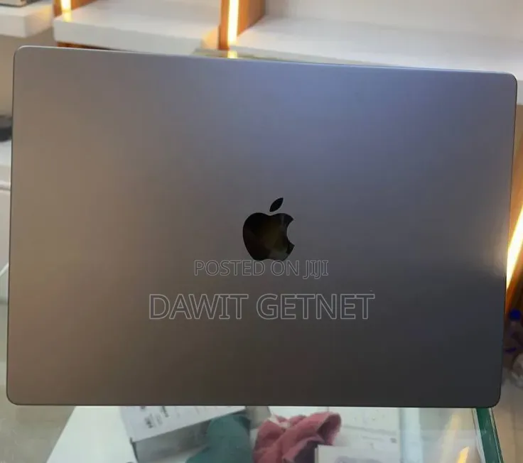 New Laptop Apple MacBook Pro 2021 M1 16GB Apple M1 Pro SSD 512GB