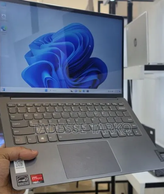New Laptop Lenovo Ideapad 3 16GB AMD Ryzen 7 SSD 512GB