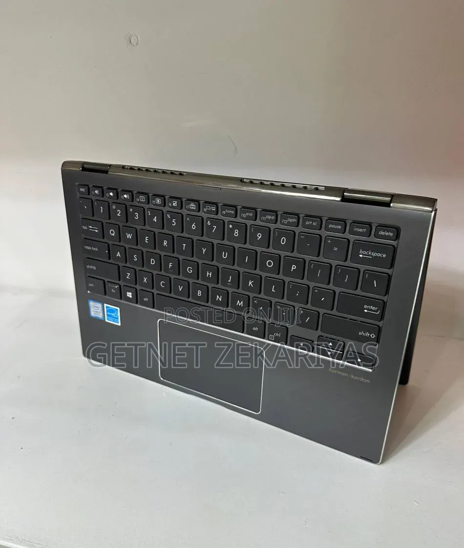 New Laptop Asus Zenbook 14 16GB Intel Core i7 SSD 256GB