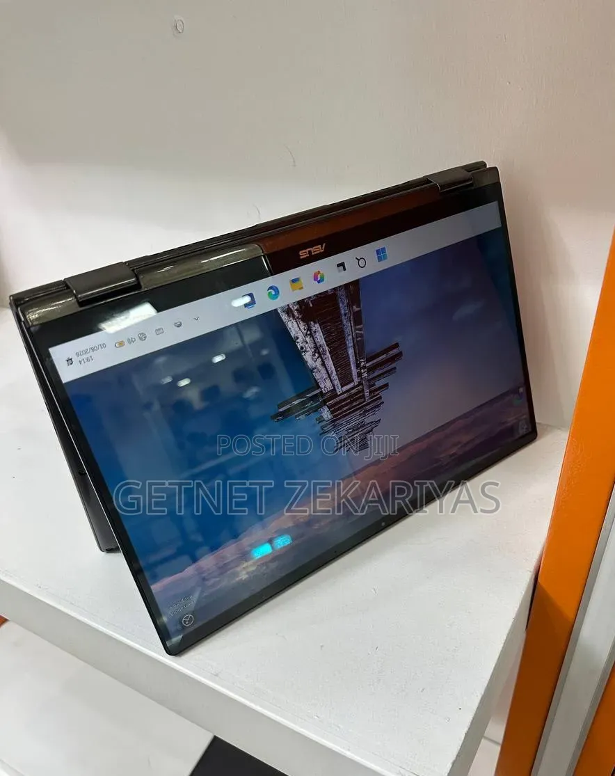 New Laptop Asus Zenbook 14 16GB Intel Core i7 SSD 256GB