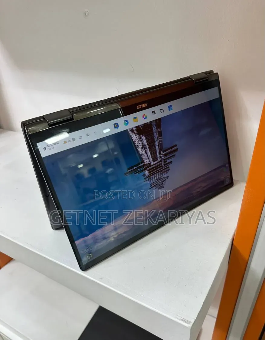 New Laptop Asus Zenbook 14 16GB Intel Core i7 SSD 256GB