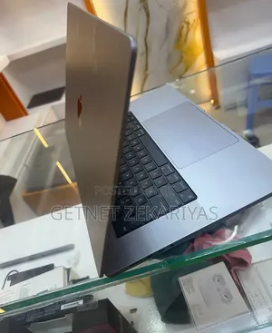 New Laptop Apple MacBook Pro 16GB Apple M1 Pro SSD 512GB