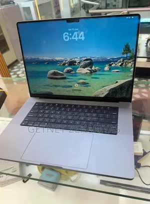 New Laptop Apple MacBook Pro 16GB Apple M1 Pro SSD 512GB