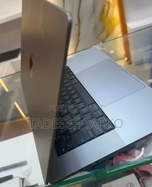 New Laptop Apple MacBook Pro 2021 M1 16GB Apple M1 Pro SSD 512GB