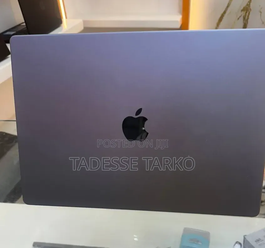 New Laptop Apple MacBook Pro 2021 M1 16GB Apple M1 Pro SSD 512GB