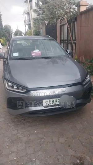 BYD E2 43 kWh 94 hp FWD 2025 Gray