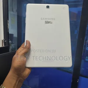 New Samsung Galaxy Tab E SM-T561 16 GB White