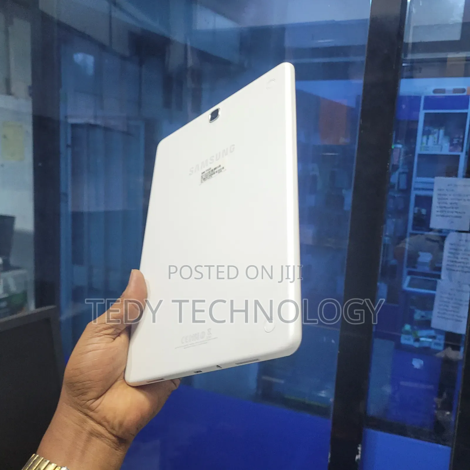 New Samsung Galaxy Tab E SM-T561 16 GB White
