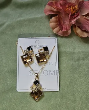 Jewelry to Complete Your Outfit 