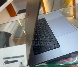 New Laptop Apple MacBook Pro 2021 M1 16GB Apple M1 Pro SSD 512GB