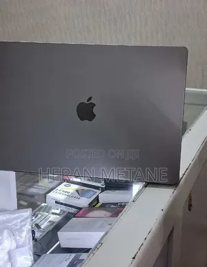 New Laptop Apple MacBook Pro 2021 M1 32GB Apple M1 Max SSD 1T