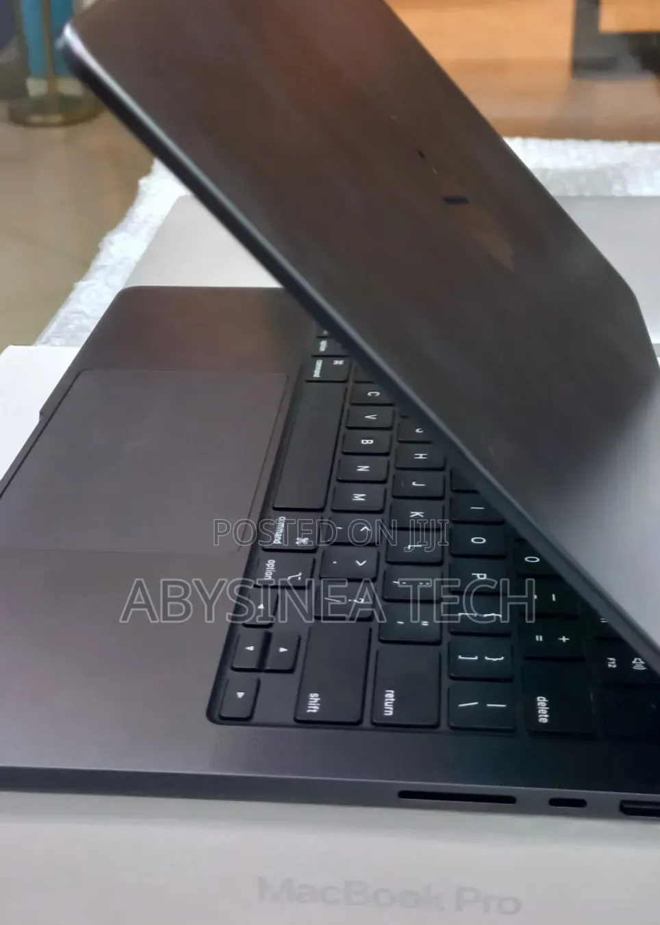 New Laptop Apple MacBook Air 2026 M5 16GB Intel Core i7 SSD 512GB