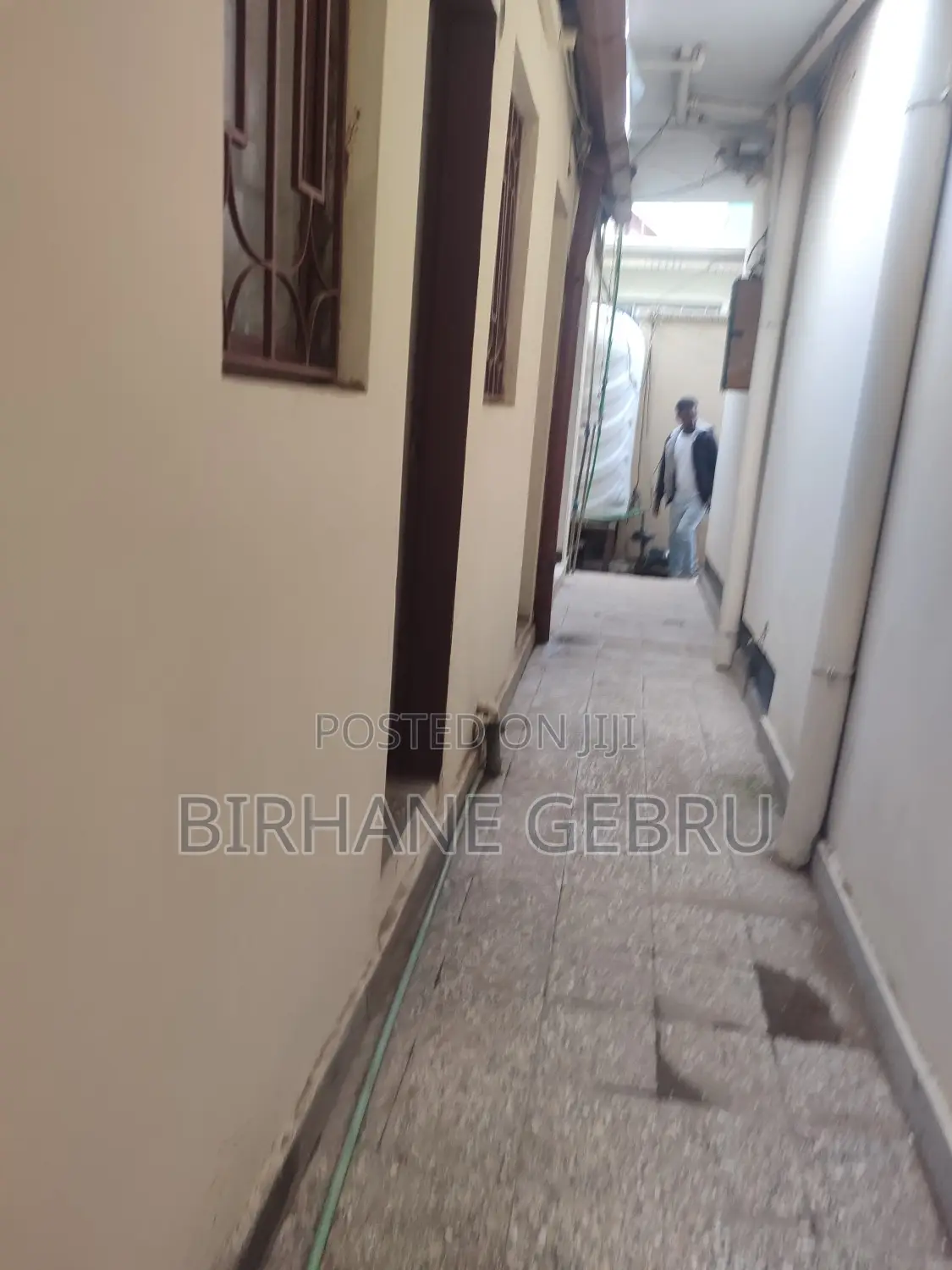 6bdrm House in G+1 House, Bole for rent