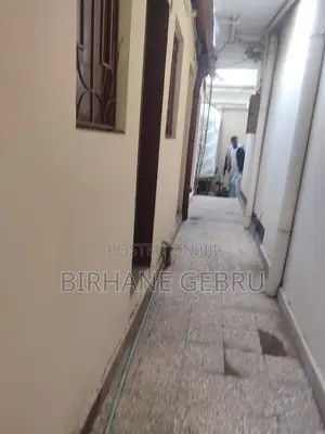 6bdrm House in G+1 House, Bole for rent