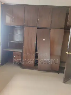 6bdrm House in G+1 House, Bole for rent