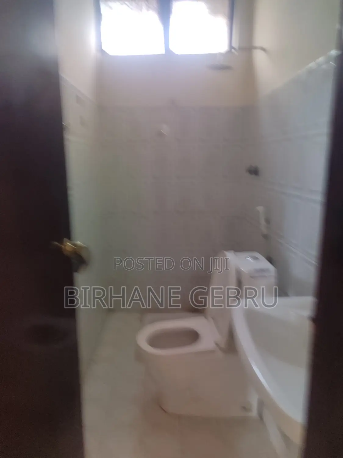 6bdrm House in G+1 House, Bole for rent