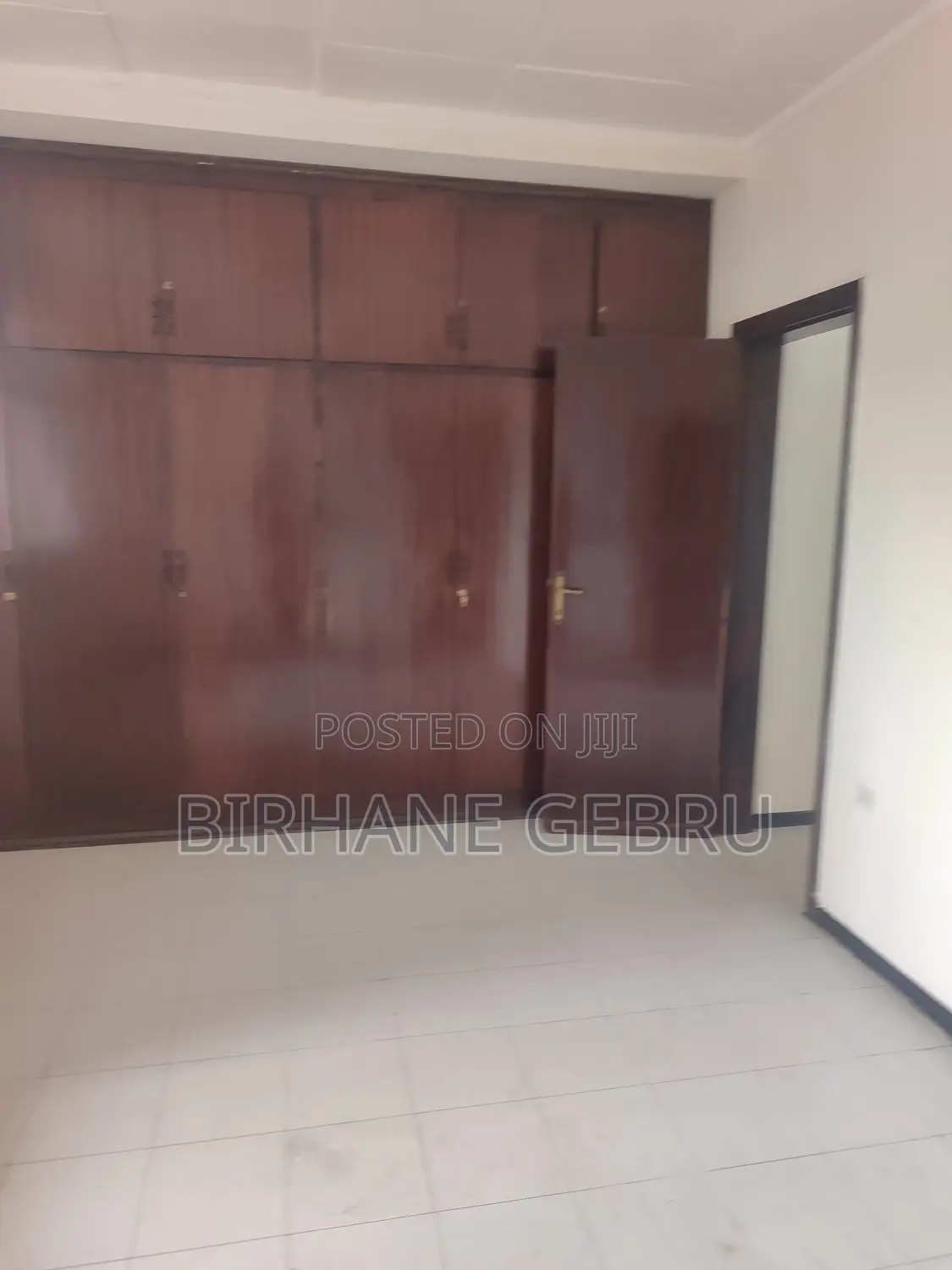 6bdrm House in G+1 House, Bole for rent