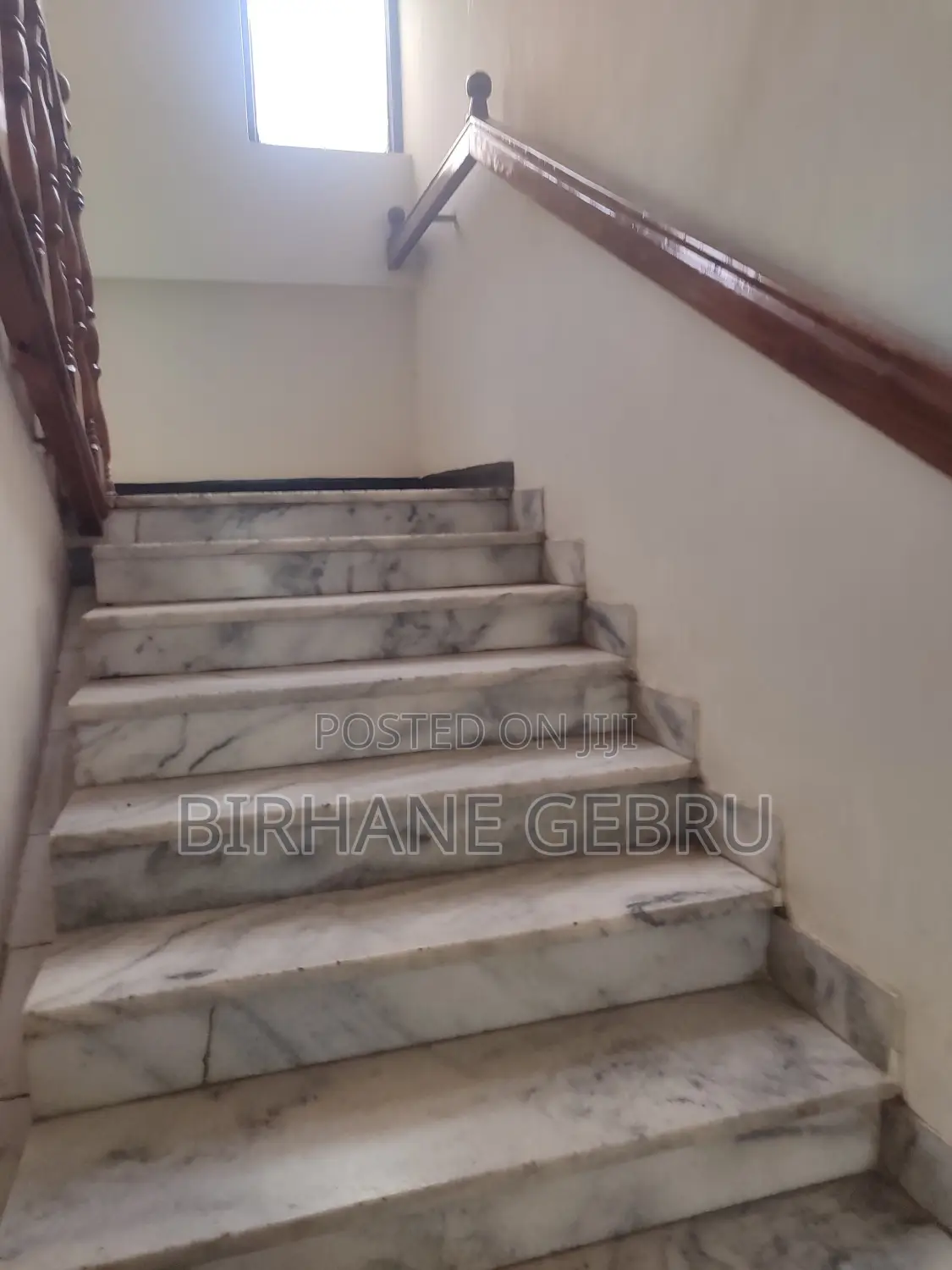 6bdrm House in G+1 House, Bole for rent
