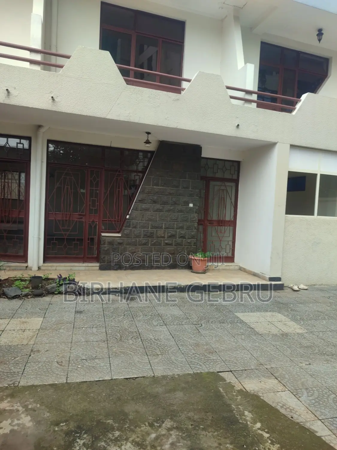 6bdrm House in G+1 House, Bole for rent