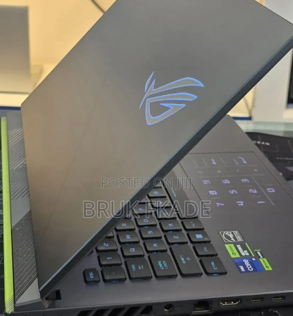 New Laptop Asus ROG Strix G15 16GB Intel Core i9 SSD 1T