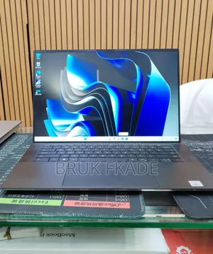 New Laptop Dell XPS 15 16GB Intel Core i7 SSD 512GB