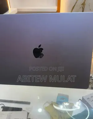 New Laptop Apple MacBook Pro 2021 M1 16GB Apple M1 Pro SSD 512GB