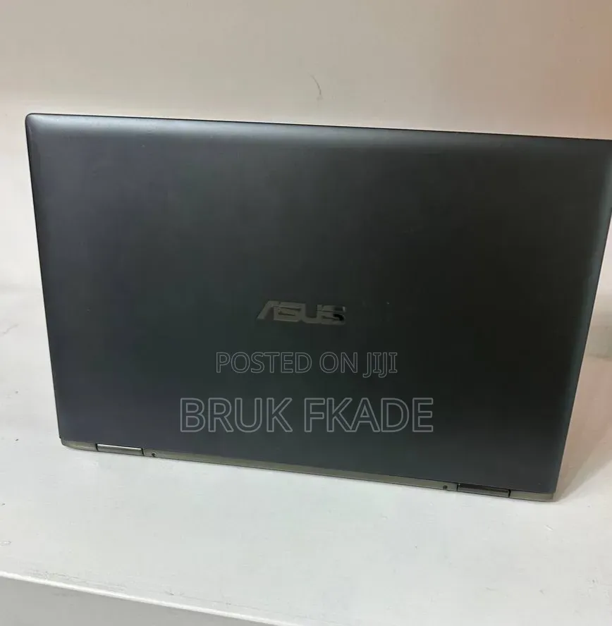 New Laptop Asus ZenBook 13 UX331UN 16GB Intel Core i7 SSD 256GB