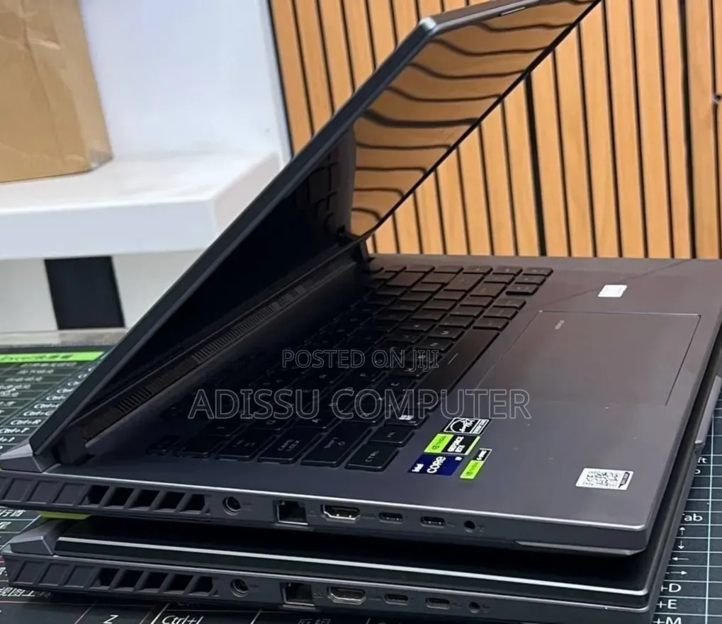 New Laptop Asus ROG Strix G15 16GB Intel Core i9 SSD 1T
