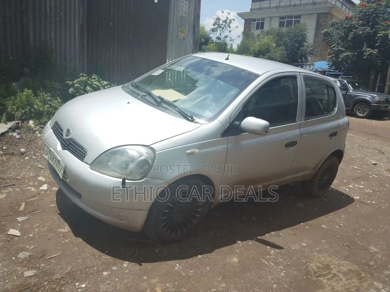 Toyota Vitz 2001 Silver