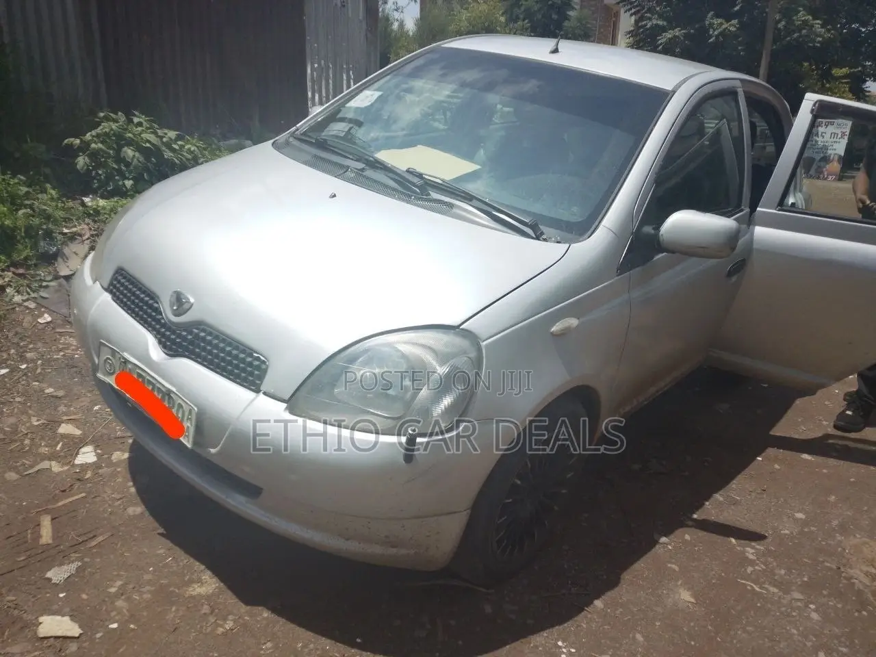 Toyota Vitz 2001 Silver