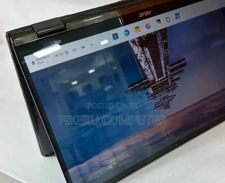 New Laptop Asus Zenbook 13 OLED 16GB Intel Core i7 SSD 256GB