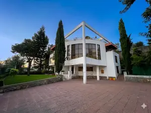 5bdrm Mansion in Luke Real Estate, Yeka for rent