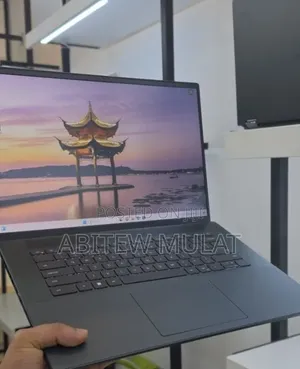 New Laptop Dell Inspiron 15 16GB Intel Core i7 SSD 512GB