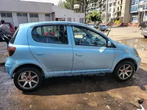 Toyota Vitz 2002 Blue