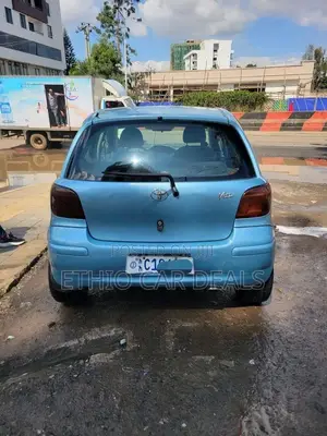 Toyota Vitz 2002 Blue