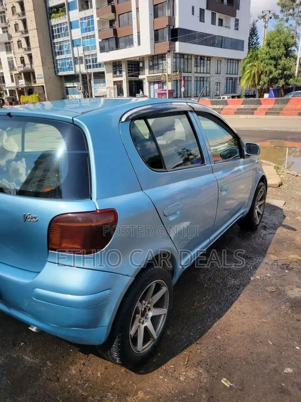 Toyota Vitz 2002 Blue