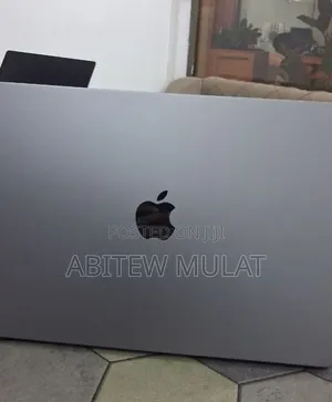 New Laptop Apple MacBook Air 2024 M3 8GB Apple M3 SSD 512GB